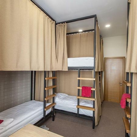 Nap & Rest Hostel Киев Екстериор снимка