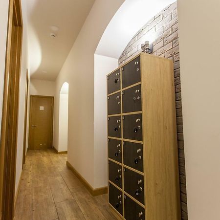 Nap & Rest Hostel Киев Екстериор снимка