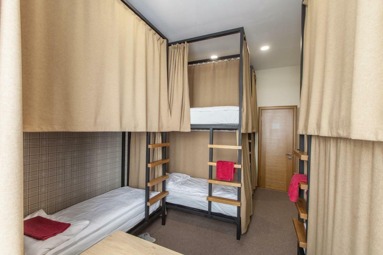 Nap & Rest Hostel Киев Екстериор снимка