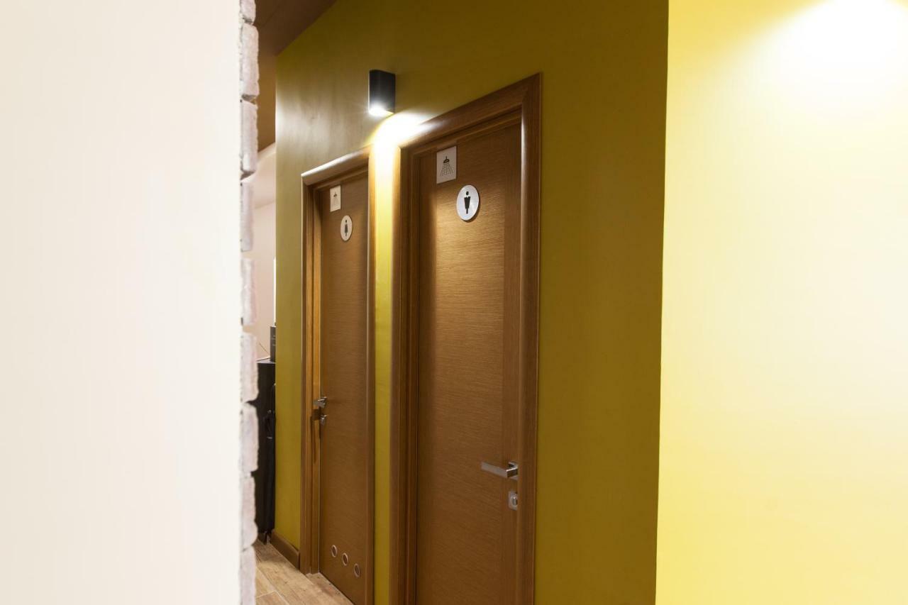 Nap & Rest Hostel Киев Екстериор снимка