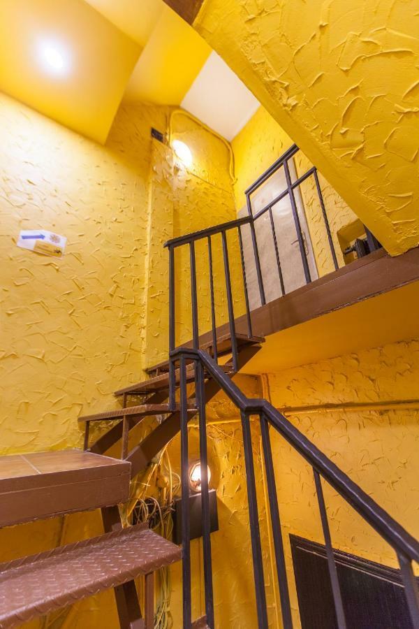 Nap & Rest Hostel Киев Екстериор снимка