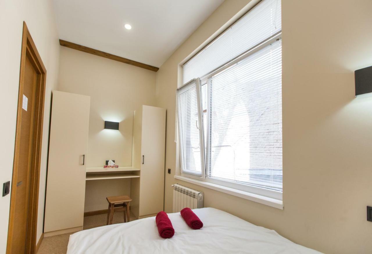 Nap & Rest Hostel Киев Екстериор снимка