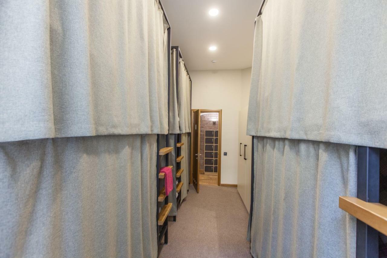 Nap & Rest Hostel Киев Екстериор снимка