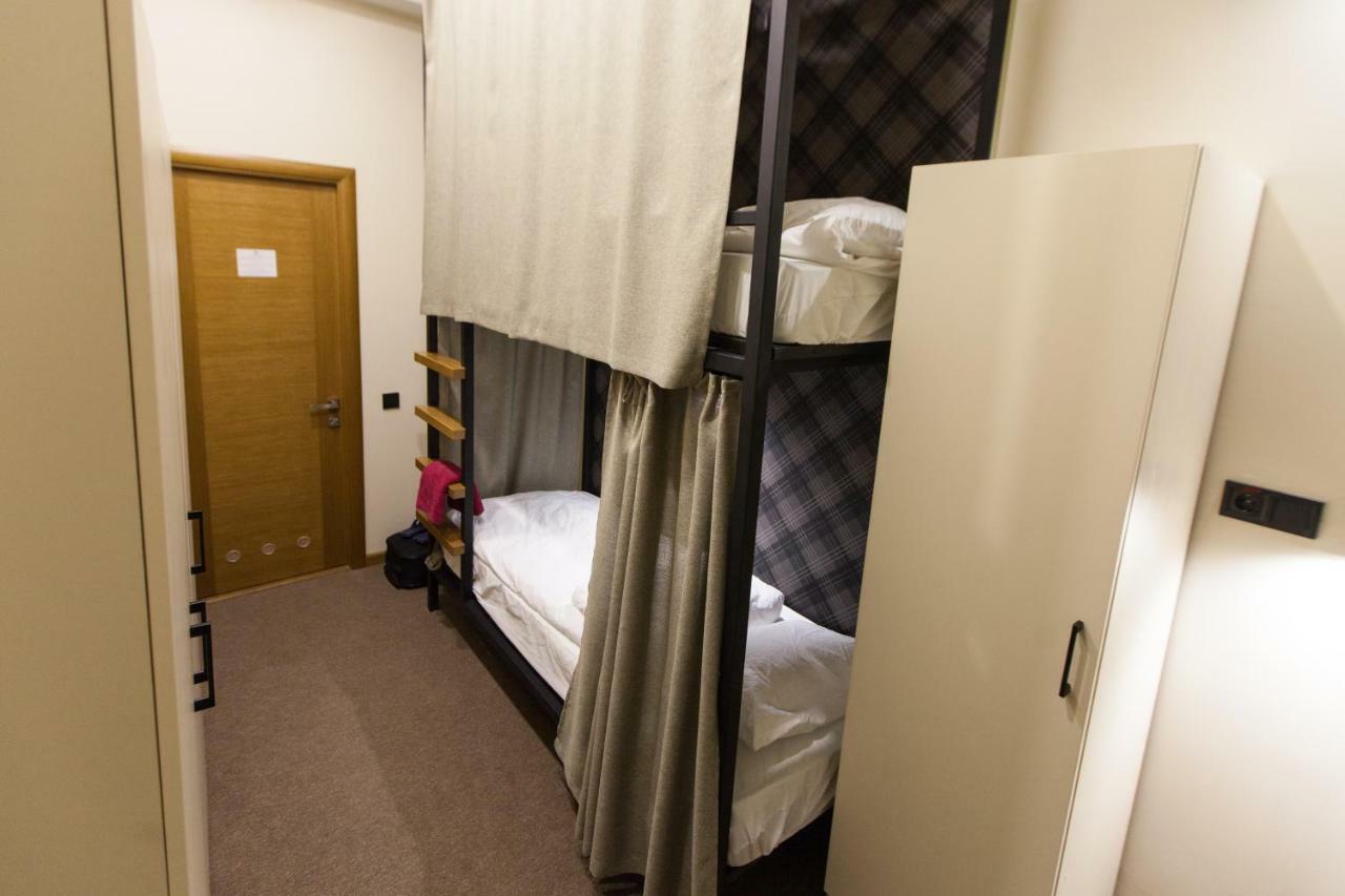 Nap & Rest Hostel Киев Екстериор снимка