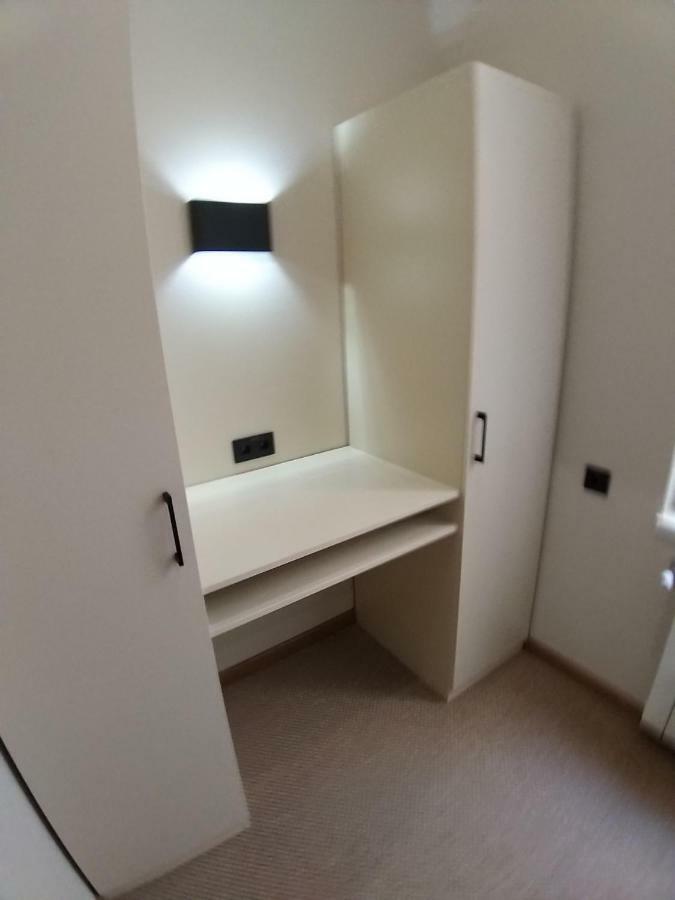 Nap & Rest Hostel Киев Екстериор снимка