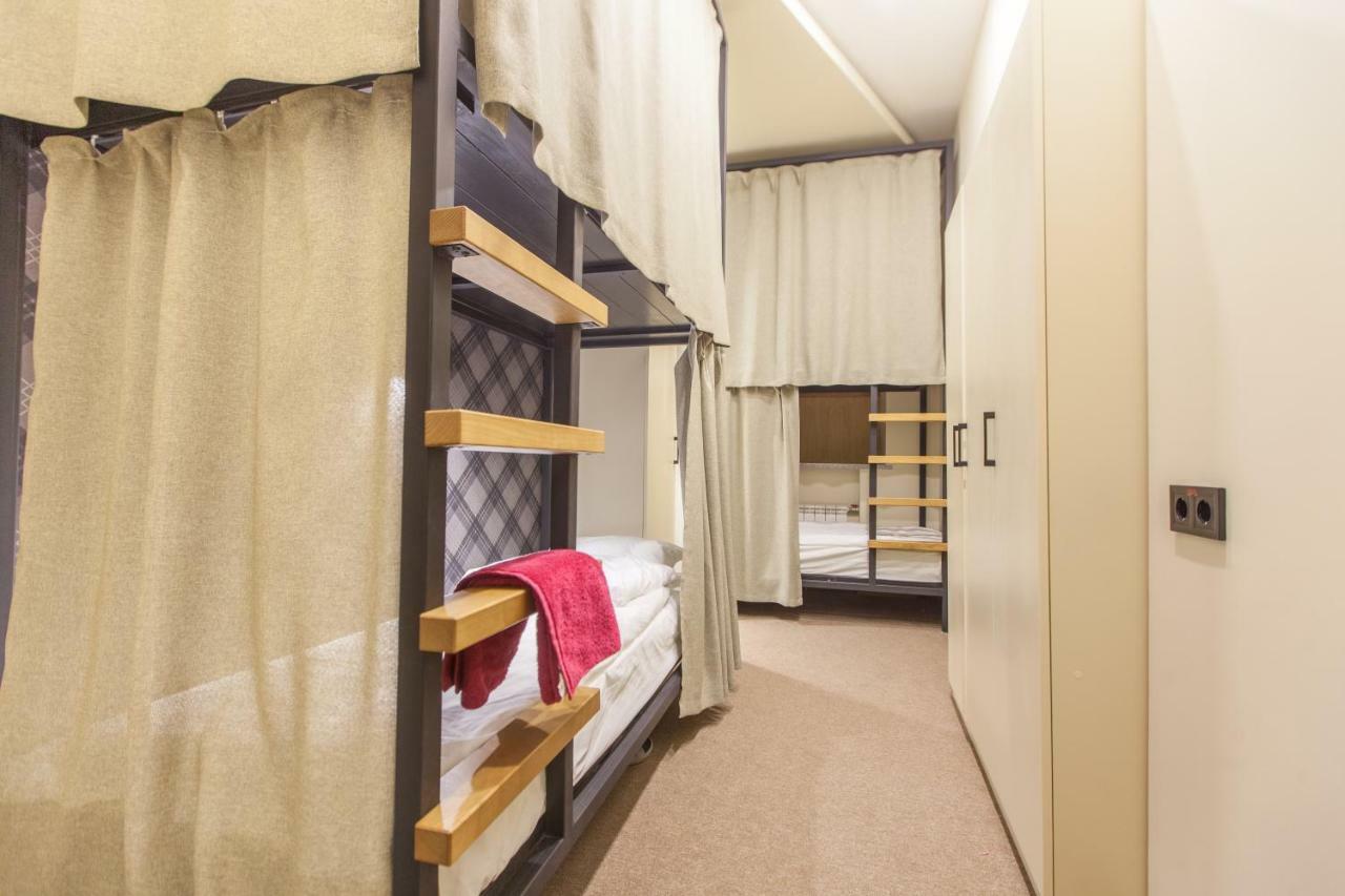 Nap & Rest Hostel Киев Екстериор снимка